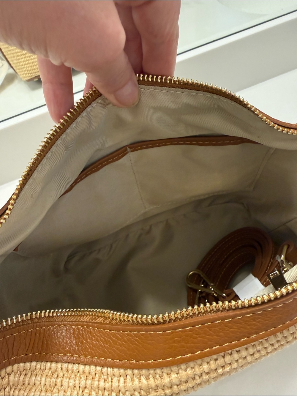 Made in Italy CROSSBODY WOVEN HANDBAG with LEATHER trim NWT - Picture 9 of 16